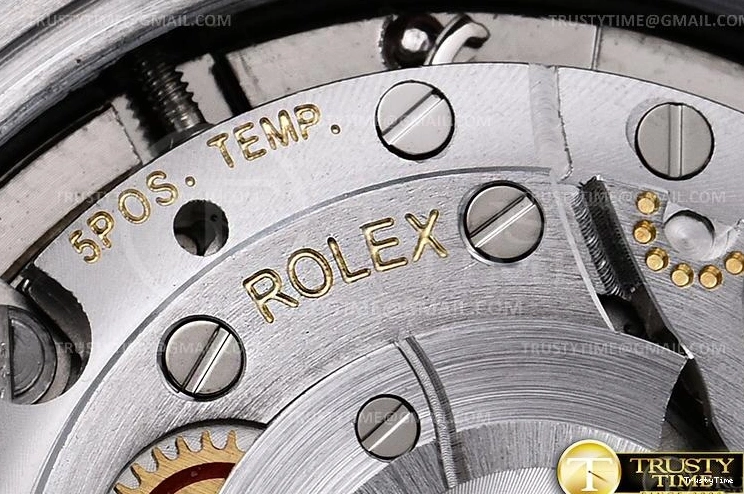 1019 RDD0224F – DayDate 36mm Vibrant 705